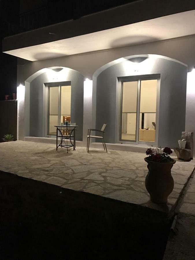 הוילה אלונדה Iliana Sea Side House מראה חיצוני תמונה