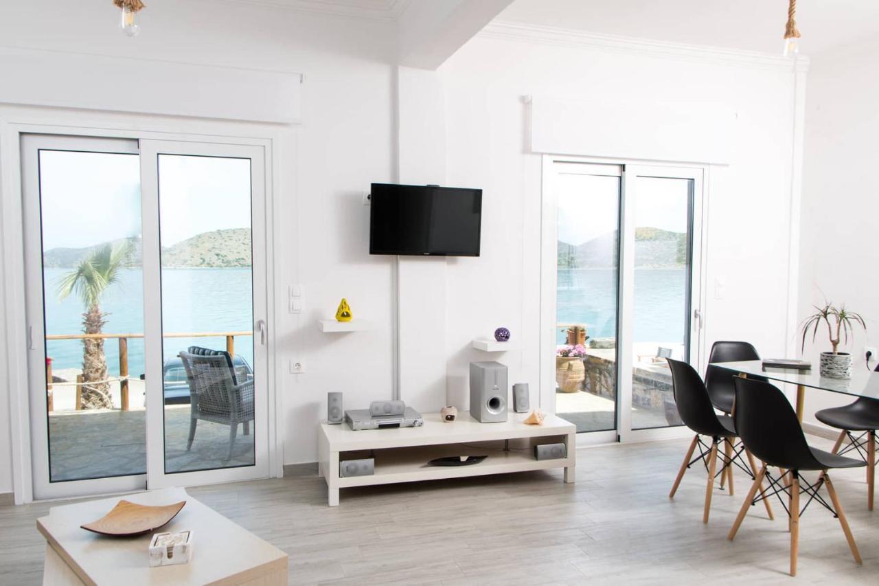 הוילה אלונדה Iliana Sea Side House מראה חיצוני תמונה
