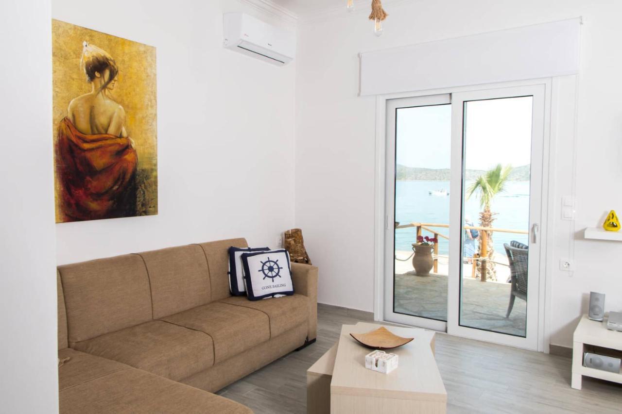 הוילה אלונדה Iliana Sea Side House מראה חיצוני תמונה